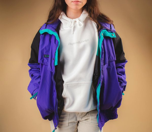 Comment embrasser le minimalisme tout en conservant une touche féminine ?