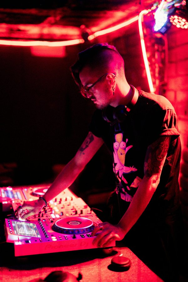 Coupe mohawk homme : comment la réaliser facilement ?